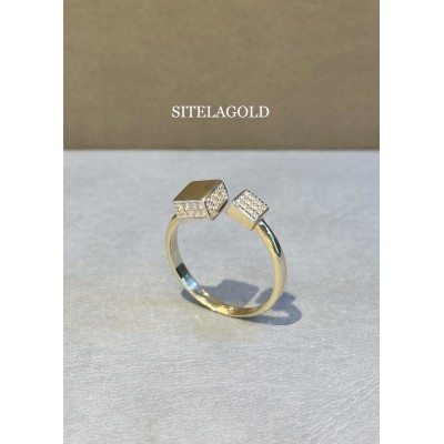 GOLDEN RING WITH STONES RS 24